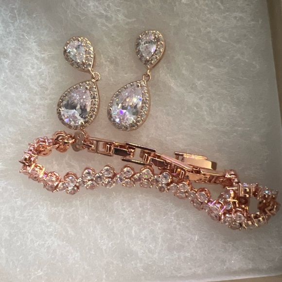 Rose Gold Tone Teardrop CZ Bracelet & Earrings Set, 7” Adjustable - Picture 2 of 10